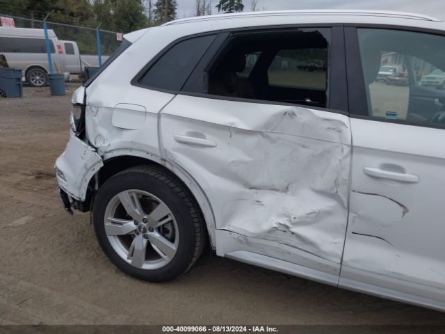 WA1ANAFY0J2026025 Audi Q5 2.0t Premium/2.0t Tech Premium