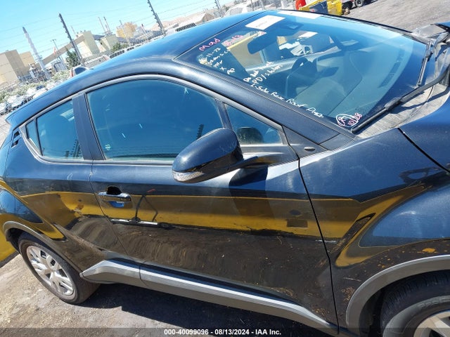 Toyota C-HR LE 2021 NMTKHMBX2MR137252 Image 13
