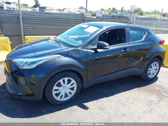 Toyota C-HR LE 2021 NMTKHMBX2MR137252 Image 2