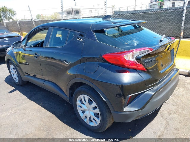 Toyota C-HR LE 2021 NMTKHMBX2MR137252 Image 3