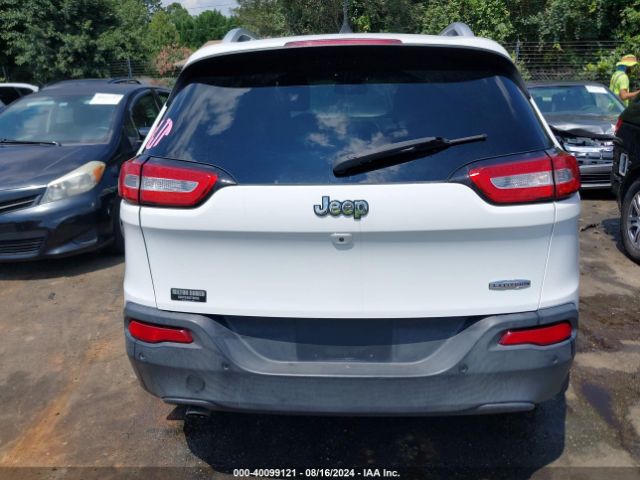 1C4PJLCB1GW212651 Jeep Cherokee Latitude