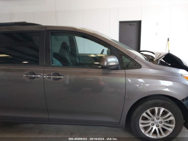 5TDYZ3DC7HS876295 Toyota Sienna Xle 8 Passenger