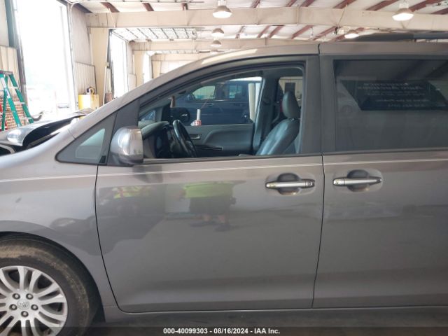 5TDYZ3DC7HS876295 Toyota Sienna Xle 8 Passenger