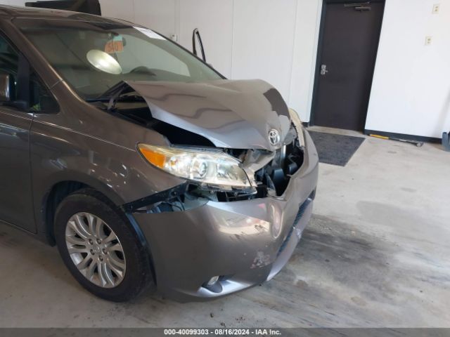 5TDYZ3DC7HS876295 Toyota Sienna Xle 8 Passenger