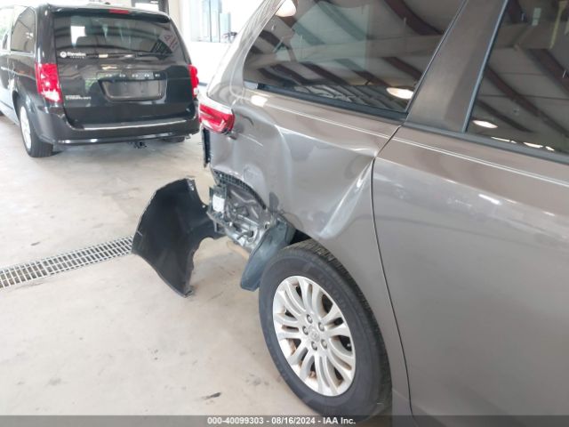 5TDYZ3DC7HS876295 Toyota Sienna Xle 8 Passenger