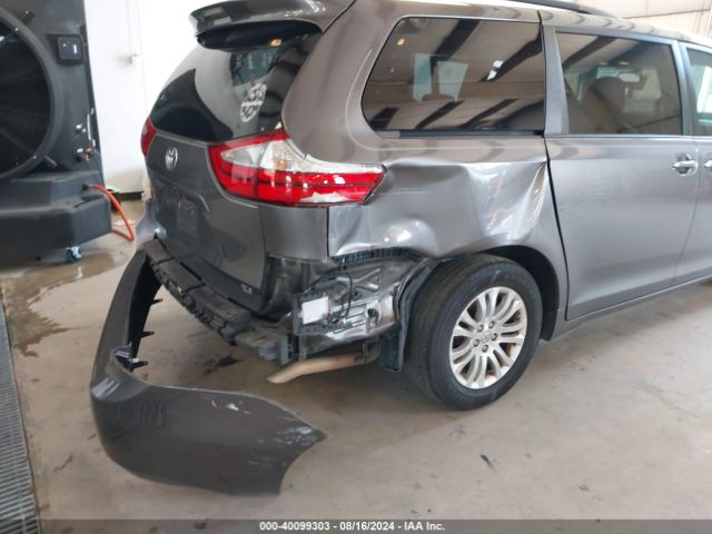 5TDYZ3DC7HS876295 Toyota Sienna Xle 8 Passenger