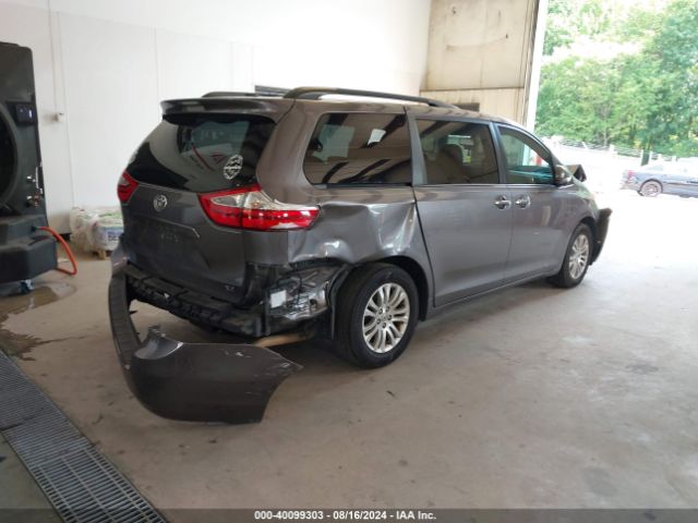 5TDYZ3DC7HS876295 Toyota Sienna Xle 8 Passenger