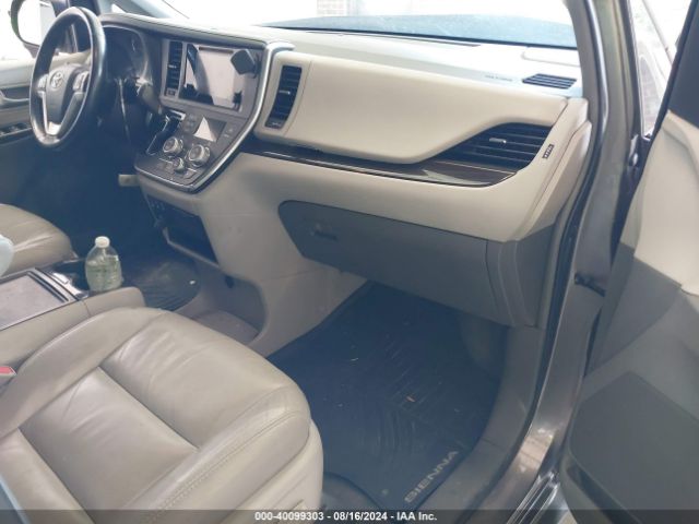 5TDYZ3DC7HS876295 Toyota Sienna Xle 8 Passenger