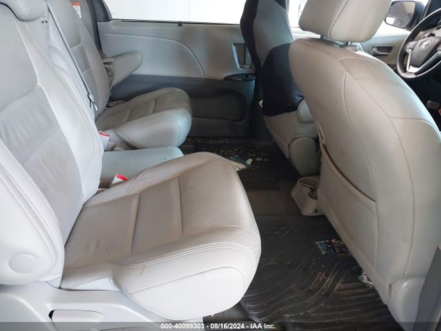5TDYZ3DC7HS876295 Toyota Sienna Xle 8 Passenger