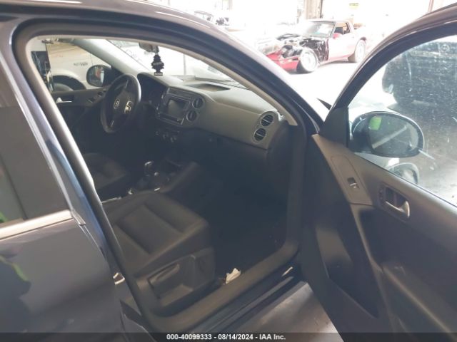 WVGAV7AX6GW610904 Volkswagen TIGUAN SE