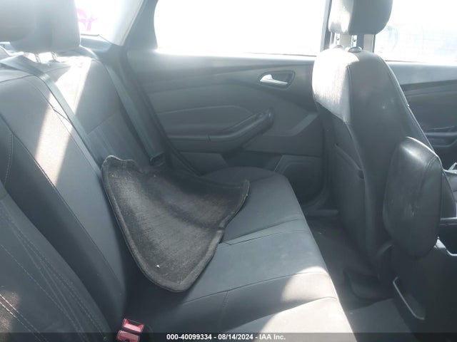 Ford FOCUS SE 2016 1FADP3F25GL215248 Image 8