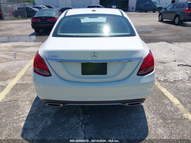 55SWF4JB8HU196572 Mercedes-Benz C 300 Luxury/sport
