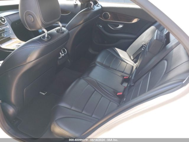 55SWF4JB8HU196572 Mercedes-Benz C 300 Luxury/sport