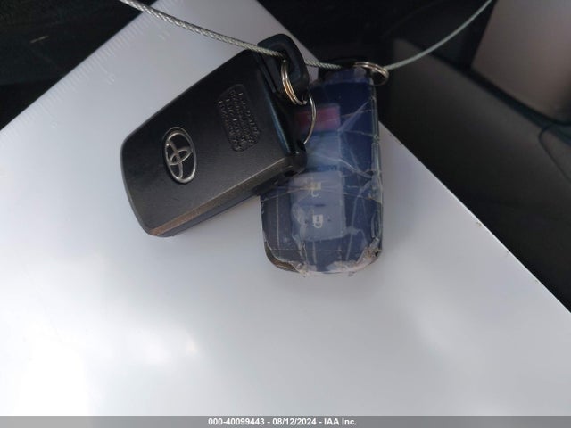 Toyota Rav4 Xle 2018 JTMWFREV8JJ206115 Image 11