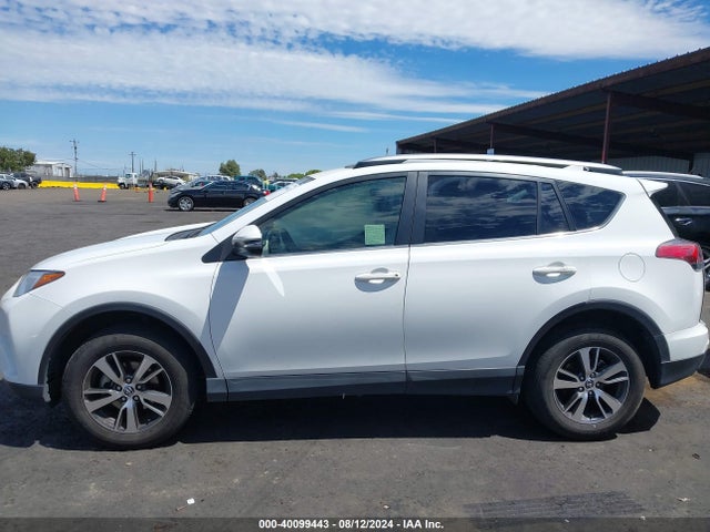 Toyota Rav4 Xle 2018 JTMWFREV8JJ206115 Image 14