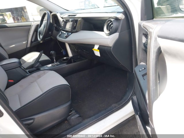 Toyota Rav4 Xle 2018 JTMWFREV8JJ206115 Image 5