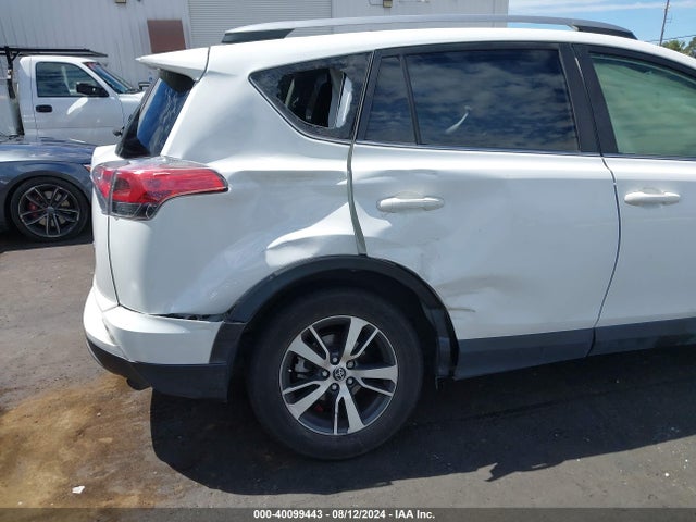 Toyota Rav4 Xle 2018 JTMWFREV8JJ206115 Image 6