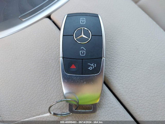 W1KWF8DB8MR640967 Mercedes-Benz C 300 Sedan