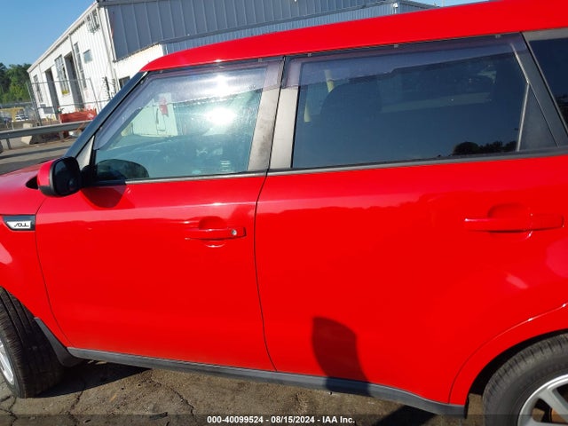 KIA SOUL + 2018 KNDJP3A59J7576237 Image 14