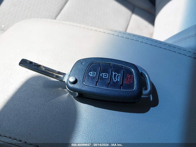 Hyundai TUCSON SE 2019 KM8J2CA46KU951988 Image 11