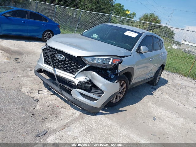 Hyundai TUCSON SE 2019 KM8J2CA46KU951988 Image 2