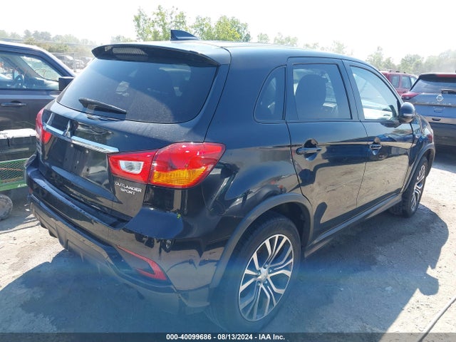 2018 MITSUBISHI OUTLANDER SPORT JA4AP3AU6JZ007478 Photo 3