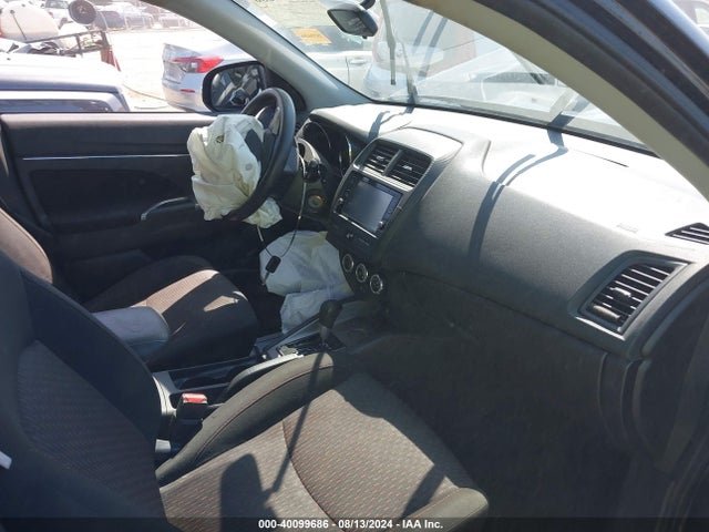 2018 MITSUBISHI OUTLANDER SPORT JA4AP3AU6JZ007478 Photo 4