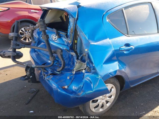 JTDKDTB35E1572530 Toyota Prius C One