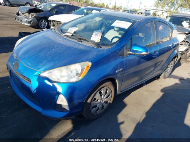 JTDKDTB35E1572530 Toyota Prius C One