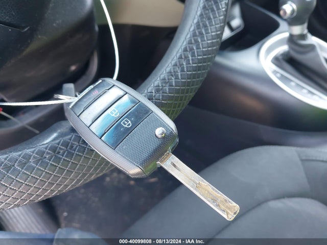KIA SOUL + 2017 KNDJP3A50H7424132 Image 11