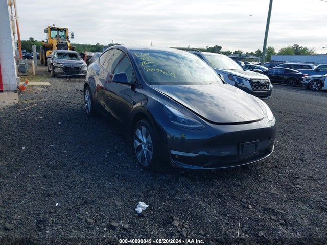 2024 TESLA MODEL Y 7SAYGDEE8RF084239 Photo 0