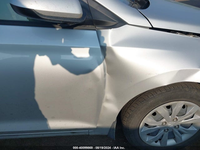 Hyundai ACCENT SE 2022 3KPC24A64NE171060 Image 17