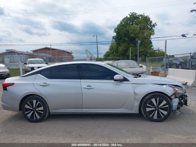 1N4BL4EV0KC257260 Nissan Altima 2.5 Sl