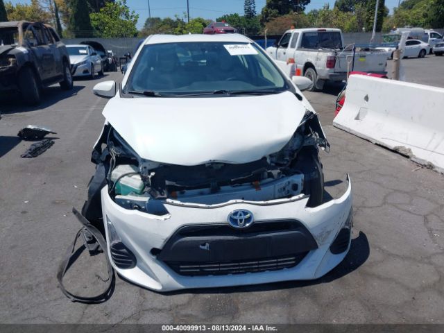 JTDKDTB38G1589292 Toyota Prius C One
