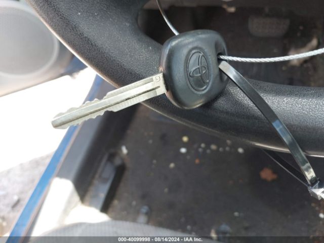 JTDKDTB3XE1558428 Toyota Prius C One