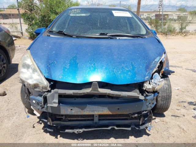 JTDKDTB3XE1558428 Toyota Prius C One