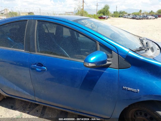 JTDKDTB3XE1558428 Toyota Prius C One