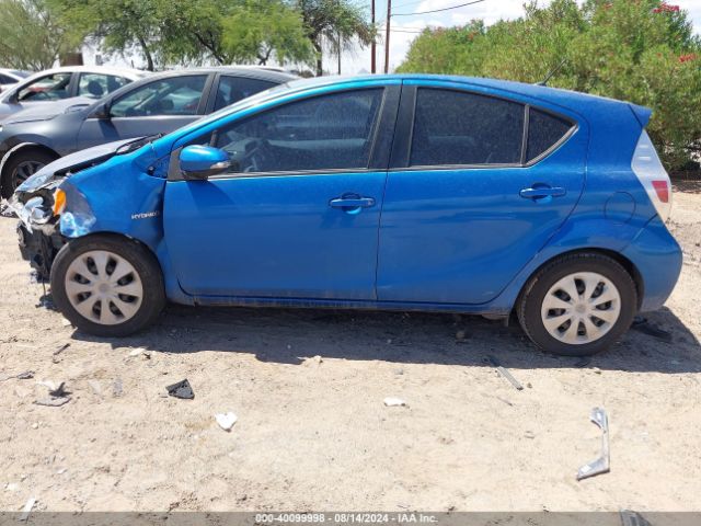 JTDKDTB3XE1558428 Toyota Prius C One