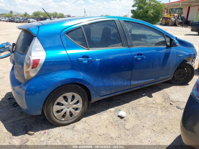 JTDKDTB3XE1558428 Toyota Prius C One