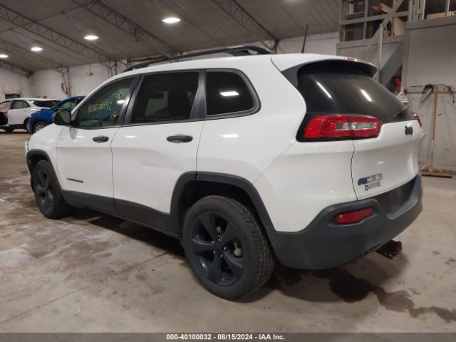 1C4PJLAB1HW610379 Jeep Cherokee Altitude Fwd