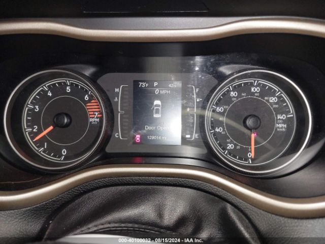 1C4PJLAB1HW610379 Jeep Cherokee Altitude Fwd