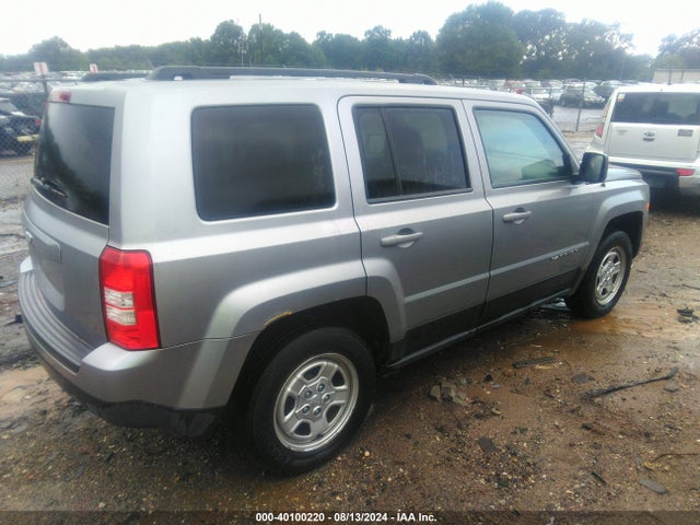 1C4NJRBB8FD256944 Jeep Patriot Sport