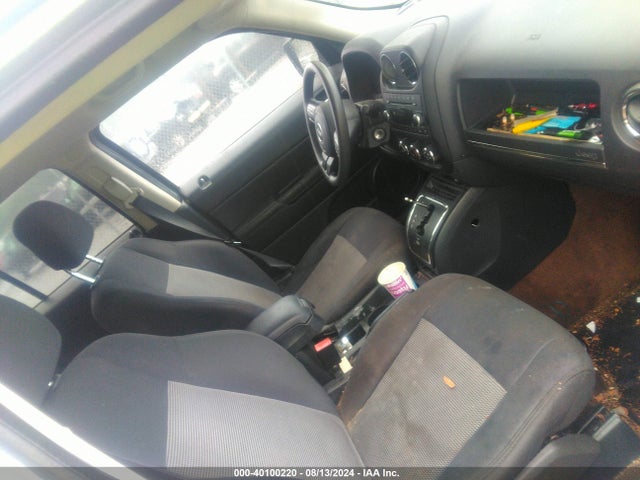 1C4NJRBB8FD256944 Jeep Patriot Sport