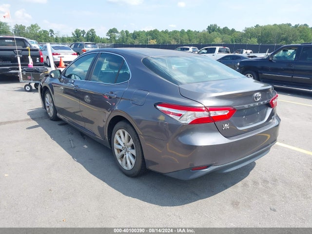 Toyota CAMRY LE 2018 4T1B11HK5JU059391 Image 3