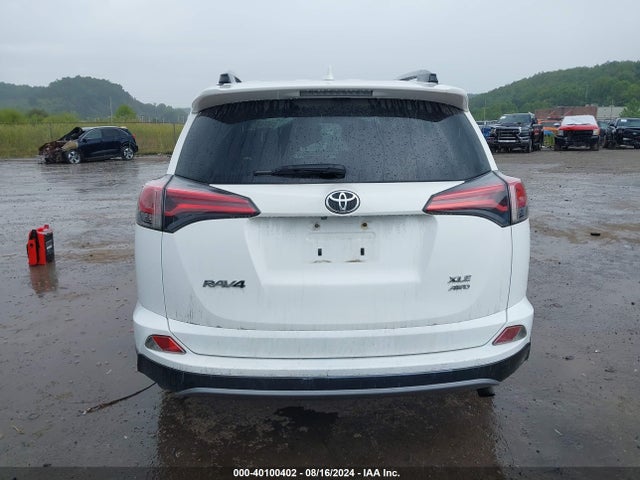 Toyota Rav4 Xle 2018 JTMRFREV9JD222027 Image 17