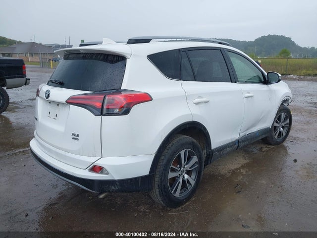 Toyota Rav4 Xle 2018 JTMRFREV9JD222027 Image 4