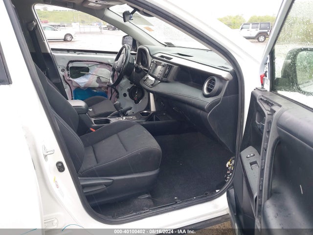 Toyota Rav4 Xle 2018 JTMRFREV9JD222027 Image 5