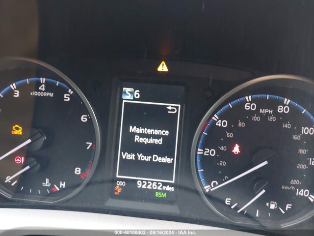 Toyota Rav4 Xle 2018 JTMRFREV9JD222027 Image 7
