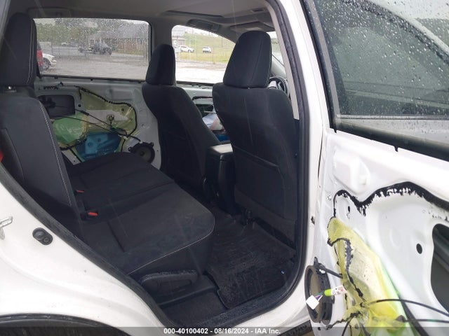 Toyota Rav4 Xle 2018 JTMRFREV9JD222027 Image 8