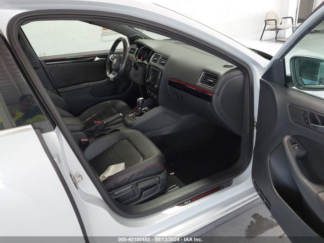 3VW4T7AJ1HM413933 Volkswagen JETTA GLI
